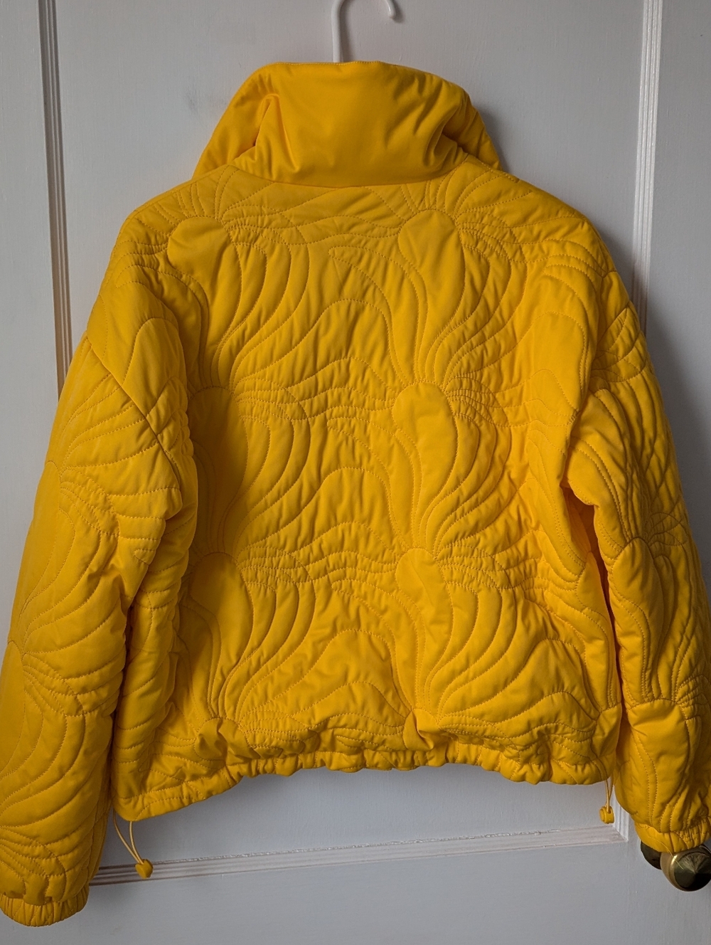 Urban Outfitters Bright Warm Yellow Crop Quilted Jacket Size Small - Picture 5 of 10